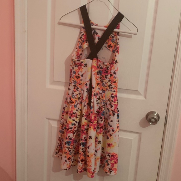 Colorful dress - Picture 3 of 3